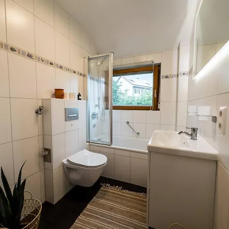 Daire Glass Front With Valley View B17
